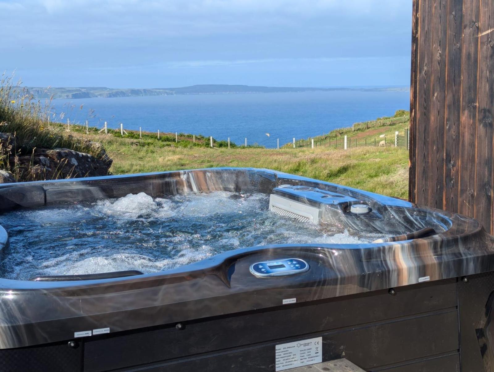 Carrick-A-Rede Luxury Retreat Ballintoy Causeway Coast エクステリア 写真